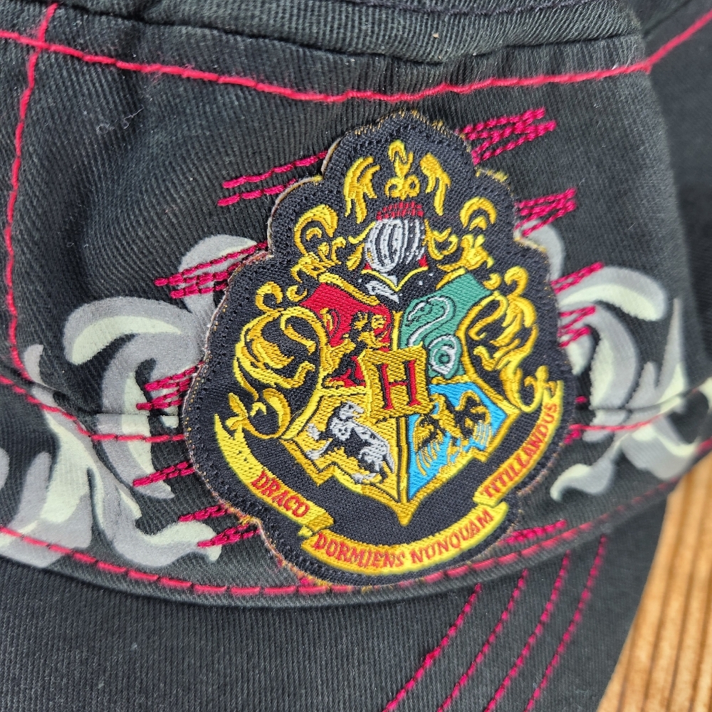 Universal Studios Harry Potter Crest Baseball Cap‎ - Picture 5 of 6